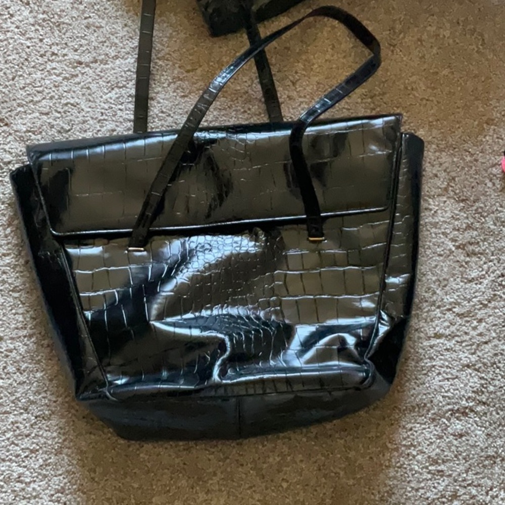 Sleek Black Crocodile-Embossed Tote Bag
